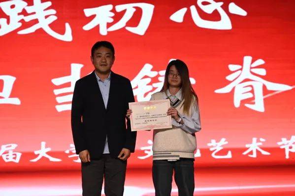 关于中亚运动员实力榜上有名！勇夺桂冠！的信息